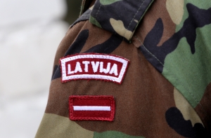 Земессарги стали хранить дома оружие и боеприпасы
