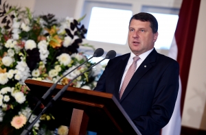 Президент: возможно, «латышами» смогут стать не только их потомки