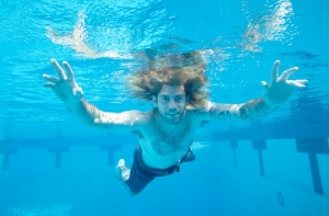 Младенец с обложки альбома NIRVANA переснялся 25 лет спустя