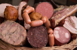 Кража года: сотрудники полиции «искали» пропавшую колбасу