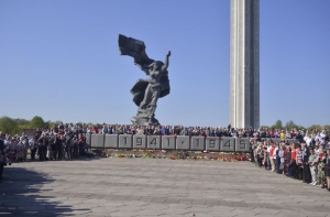 Полиция оценила призыв уничтожить противников Памятника Освободителям