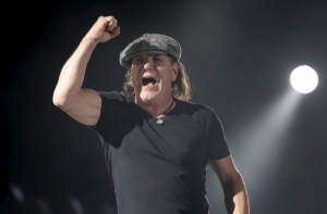 Вокалисту AC/DC подарили надежду вернуться на сцену