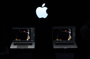 Apple обьяснил высокую цену новых MacBook Pro