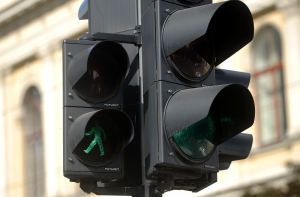 В Саласпилсе автомобиль сбил двухлетнего ребенка