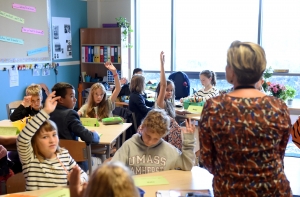 Латвийских педагогов не будут проверять на лояльность