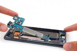 Из-за возгорания Samsung Galaxy Note 7 произошла эвакуация в аэропорту США