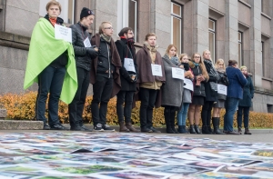 Студенты добились своего: бюджетные места в вузах пока сокращены не будут