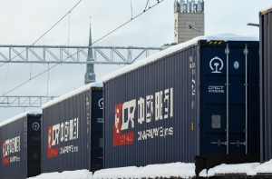 В Ригу торжественно прибыл первый грузовой поезд из Китая