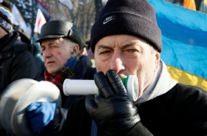 Около 6 тысяч человек участвуют в митингах в Киеве