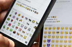 Apple добавит в iOS эмодзи «фейспалм»