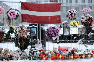 В Латвии вспоминают жертв золитудской трагедии