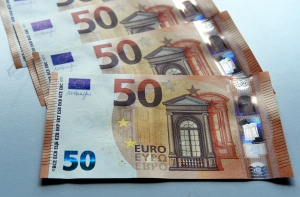 В Латвии мошенник получил из фондов ЕС 2 млн евро