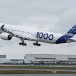 Самый большой двухмоторный Airbus впервые поднялся в воздух