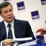 Януковича допрашивают по делу об убийствах на Майдане