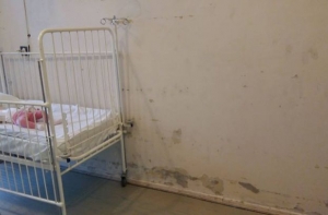 В Детской больнице признают: зданию нужен масштабный ремонт