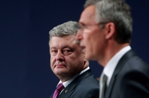 Глава НАТО призвал продолжить давление на Россию из-за Украины