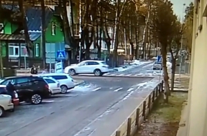 Шокирующее ДТП в Юрмале: джип на полном ходу сбил людей на «зебре»