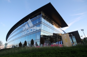 Adidas выпустил напечатанные на 3D-принтере кроссовки