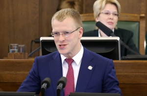 Депутат Сейма: Латвия на самом деле въехала, простите, в задницу!