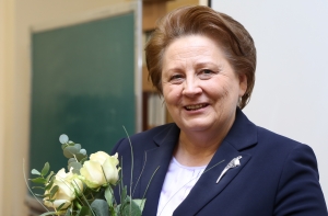 7 декабря в истории Латвии: уход Лаймдоты