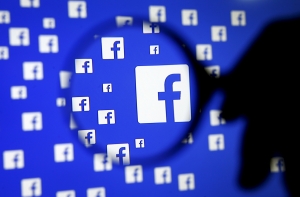 Facebook просит пользователей оценить правдивость новостных заголовков