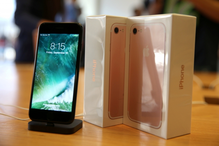 СМИ: Apple сократит производство iPhone на 10%