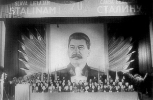 21 декабря в истории Латвии: сундук для Сталина