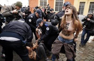 «Голое» движение Femen прекратило существование