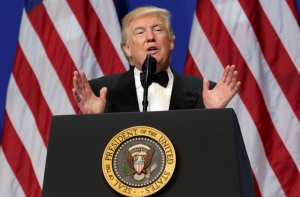 Хакеры взломали Twitter BBC и сообщили о ранении Трампа