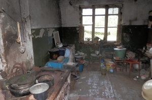 Преступники три года держали в рабстве 16 бездомных и алкоголиков