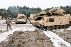 Американские военные повредили танки при переброске в Польшу
