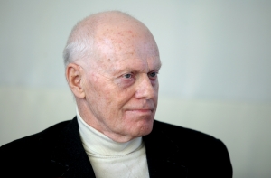 Экс-премьер Латвии: Трампа ждет либо импичмент, либо военный хаос