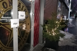 Отвалившаяся плитка: магазин Pilsētas pasāžа в Елгаве возобновит работу