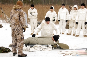 Американские солдаты в Латвии учатся воевать в зимних условиях
