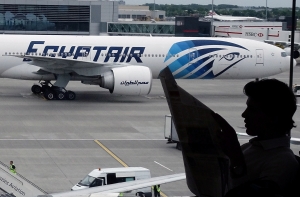 СМИ: причиной крушения лайнера EgyptAir в мае мог стать iPhone