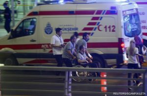 В Стамбуле «Санта-Клаус» напал на ночной клуб: десятки погибших