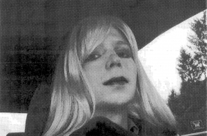 Обама сократил срок сменившему пол информатору WikiLeaks на 28 лет