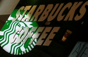 Starbucks пообещал трудоустроить 10 тысяч беженцев
