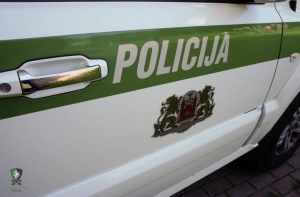 Отец, грозивший расправиться с дочерью, лишен родительских прав