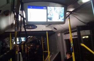 Пассажиры жалуются на потухшие экраны в общественном транспорте