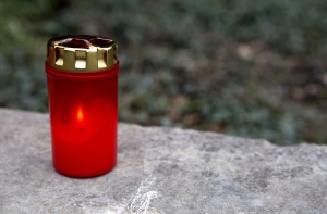 Не смог выговорить цифры: в Литве похоронили убитого родителями мальчика