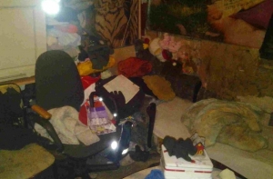 Фекалии и плесень вместо больницы: 3-летнего малыша забрали у пьяных родителей