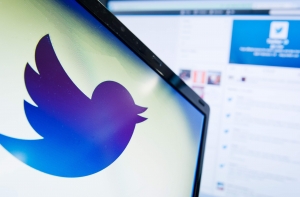 Twitter начнет скрывать комментарии агрессивных пользователей