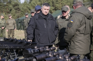 Аваков назвал сроки возвращения Донбасса под контроль Киева