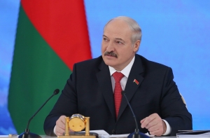 Лукашенко призвал белорусов говорить на родном русском языке