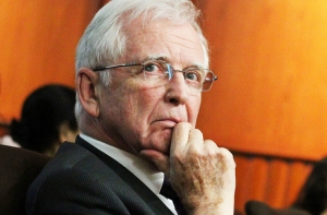 Нобелевский лауреат объяснил разницу в заболеваниях мужчин и женщин