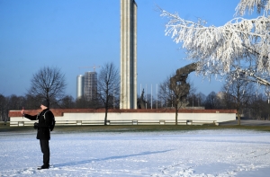 Сполитис об отмечающих 23 февраля: непросвещенные в двух соснах заблудились?