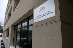 Битва за РАПУО: Рижская академия намерена обратиться в Конституционный суд