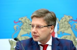 Ушаков: правительство не справляется с роддомом и валит все на Рижскую думу