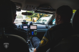 В Аглоне полиция остановила автомобиль, которым управлял 10-летний мальчик